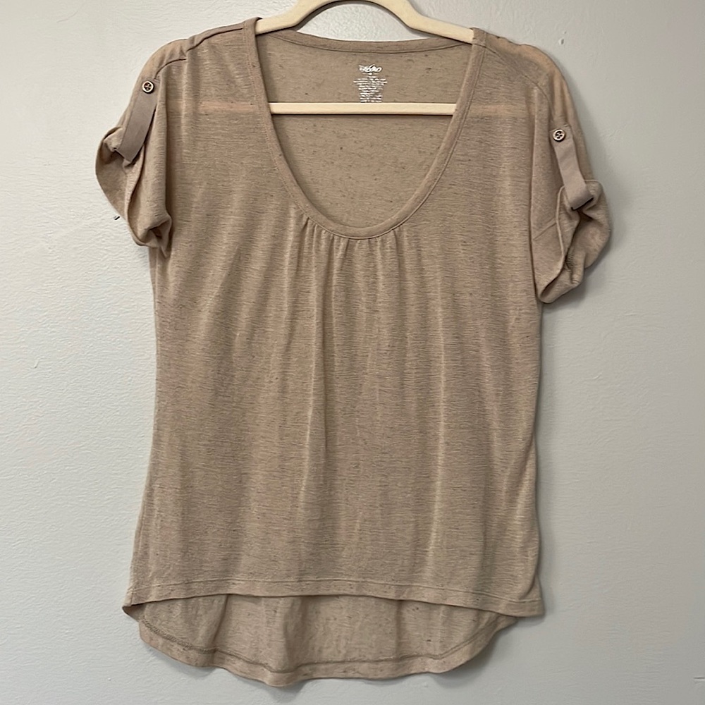 Cute short sleeve tan top. Size medium.